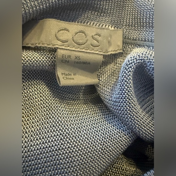 COS Minimalist Drapey Knit Blouse Size XS - Picture 3 of 4